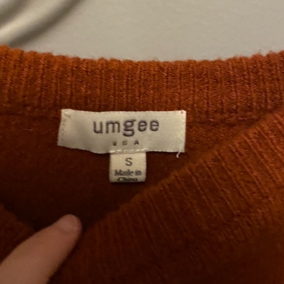 Umgee rusted orange sweater size M- L!! - Picture 2 of 2